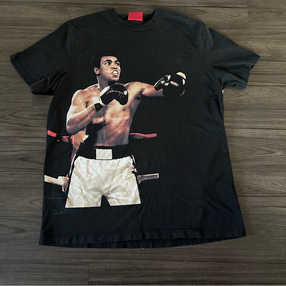 Muhammad Ali Graphic Tee by Shoe Palace (Size L)